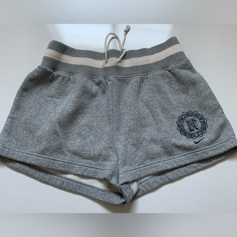 Nike‎ Women’s High Rise Shorts Large Soft